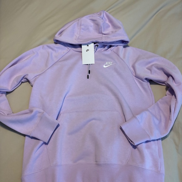 Nike Women’s Essential Fleece Hoodie – Lavender – NEW with Tags! - Picture 3 of 3